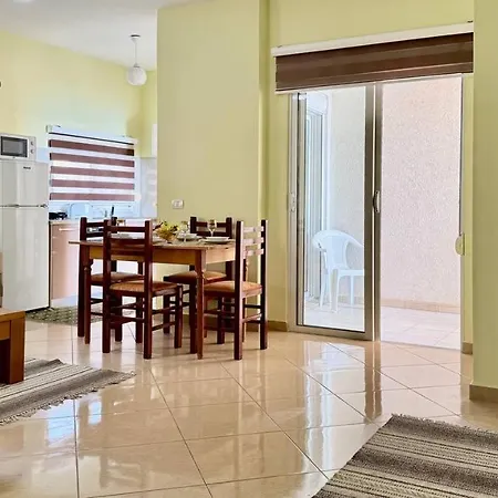 Cozy Sea View K4 Apartment Sarande