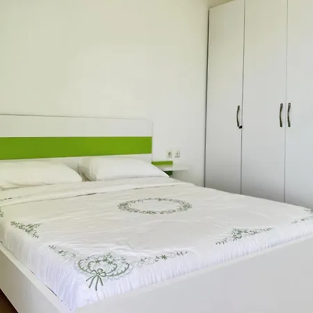 شقة Spring Sea View Apartment ساراندا