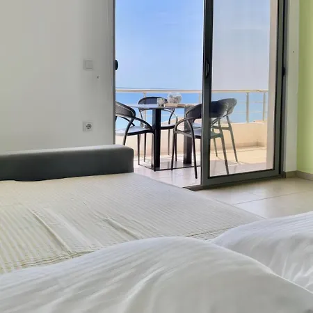 Spring Sea View Apartment *