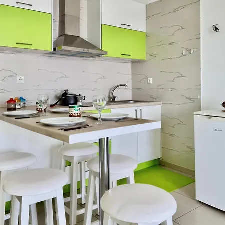 Spring Sea View Apartment * ساراندا