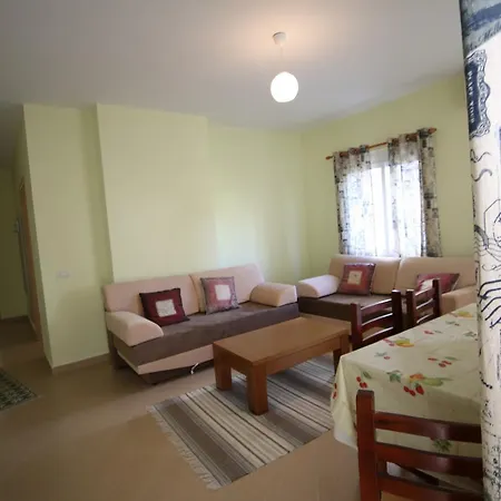 Cozy Sea View K4 Apartment Sarande